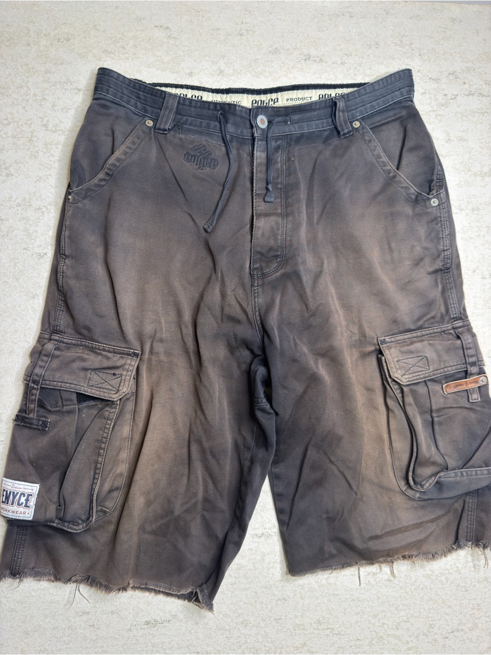 Enyce Vintage Y2K Black Sun Faded Cargo Shorts Frayed Hem Size 34
